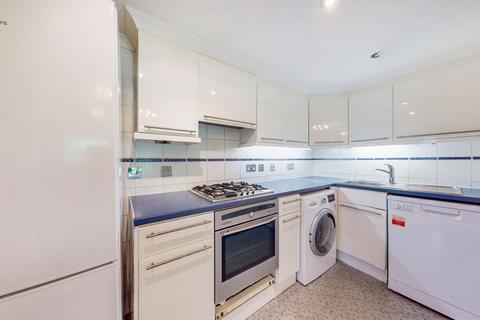 2 bedroom flat to rent, Goldhurst Terrace, London NW6