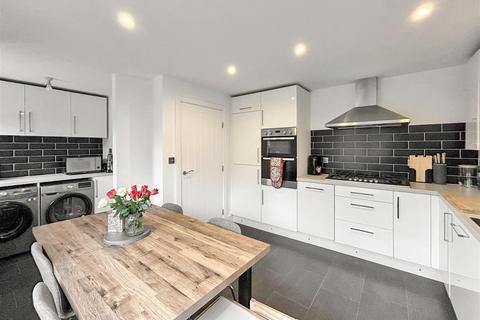 undefined, Macbeth Road, Meon Vale