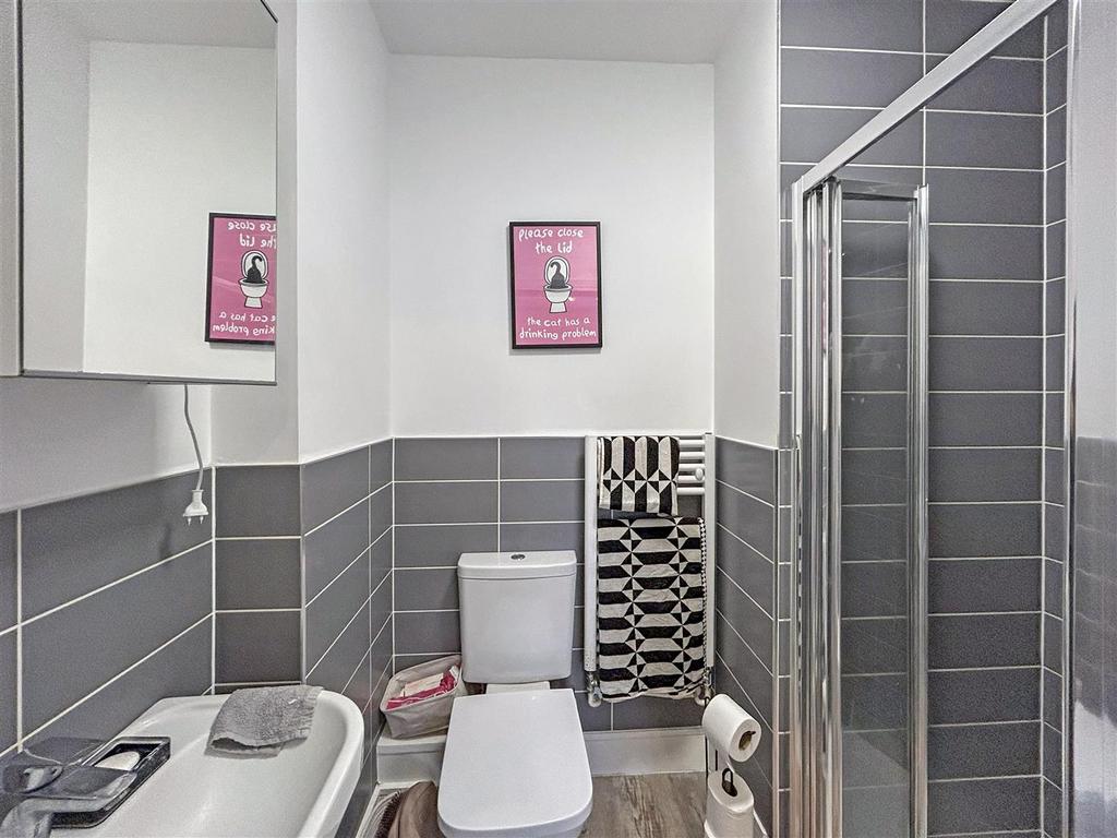 Ensuite.jpeg