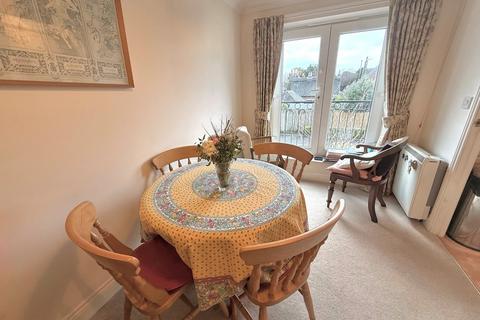 undefined, Pegasus Court, The Street