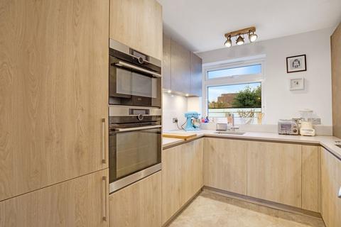 2 bedroom flat for sale, Thorburn Square, Bermondsey