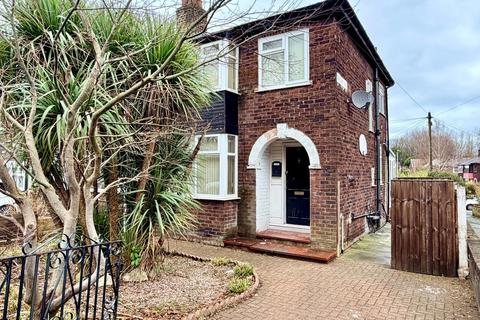 3 bedroom semi-detached house to rent, Crumpsall Lane, Manchester