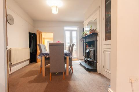 4 bedroom terraced house to rent, Lindley Street, York YO24