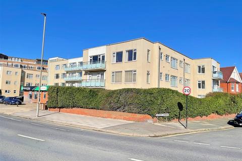 Kingsway, Hove, BN3 2TQ