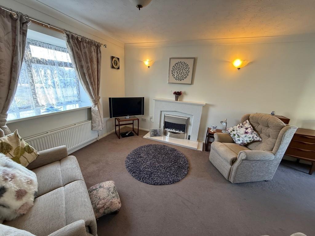 Lounge 1