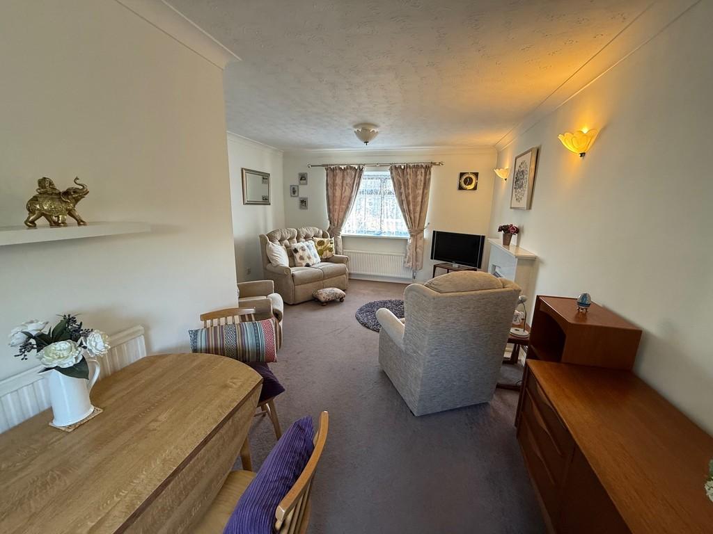 Lounge 2