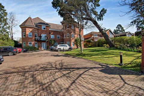 undefined, Frithwood Avenue, Northwood HA6