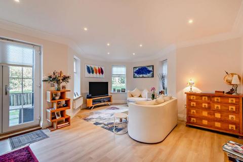 undefined, Frithwood Avenue, Northwood HA6