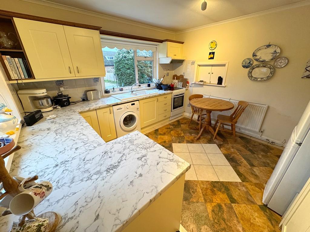 Breakfast Kitchen alt angle