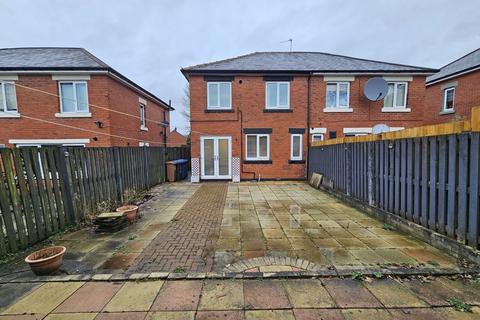 3 bedroom semi-detached house for sale, Cedar Avenue, Heywood, OL10 4UJ