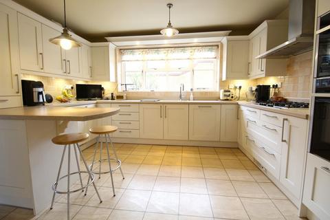 4 bedroom detached house for sale, West Farm House, London Road, Sandy