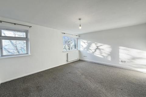 2 bedroom apartment to rent, 34 Vauxhall Street