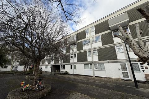 2 bedroom apartment to rent, 34 Vauxhall Street