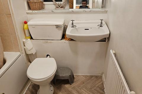 undefined, Fauconberg Road, London