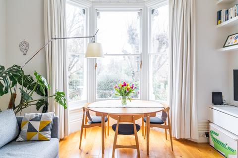 2 bedroom apartment for sale, Hartham Road, Hillmarton Conservation Area, London, N7