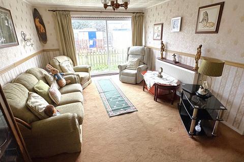 3 bedroom terraced house for sale, Munro Road, Witham