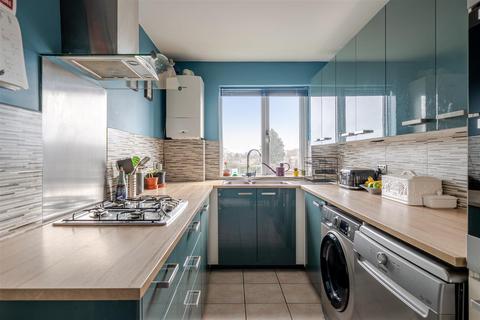 undefined, Bath Road, Longwell Green, Bristol