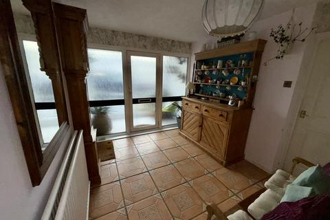 undefined, Maes Afallen, Bow Street SY24