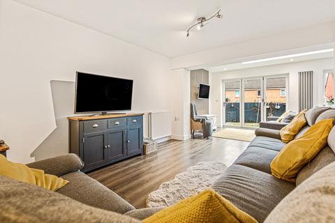 3 bedroom semi-detached house for sale, Vyner Close, Leicester LE3