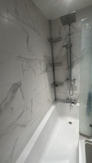 1 bedroom in a house share to rent, Lake Avenue, Rainham RM13