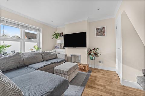 3 bedroom terraced house for sale, Wendover Road, Staines-upon-Thames, TW18