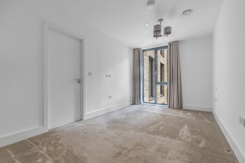 2 bedroom apartment for sale, Fairfield Avenue, Staines-upon-Thames, TW18