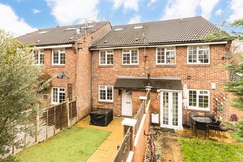 1 bedroom flat to rent, St. Peter's Close, London SW17