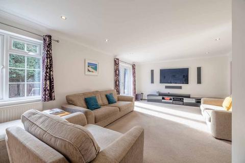 undefined, Ruscombe Gardens, Datchet SL3