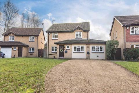 4 bedroom detached house for sale, Ruscombe Gardens, Datchet SL3