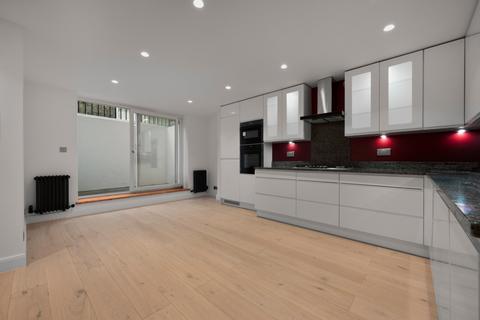 3 bedroom terraced house for sale, Perrins Court, Hampstead Village, London