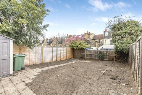 2 bedroom maisonette to rent, Cambray Road, London, SW12