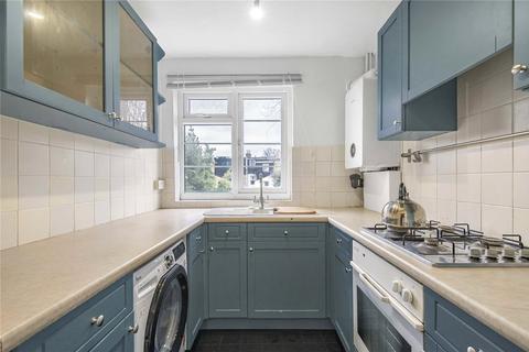 2 bedroom maisonette to rent, Cambray Road, London, SW12