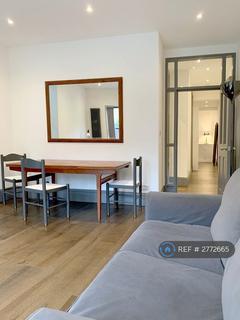 3 bedroom flat to rent, Cato Road, London, SW4