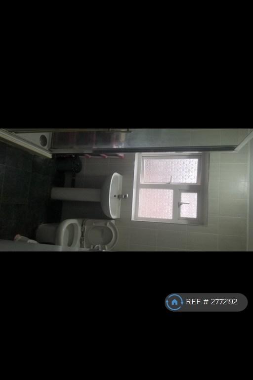 1st Floor Bathroom