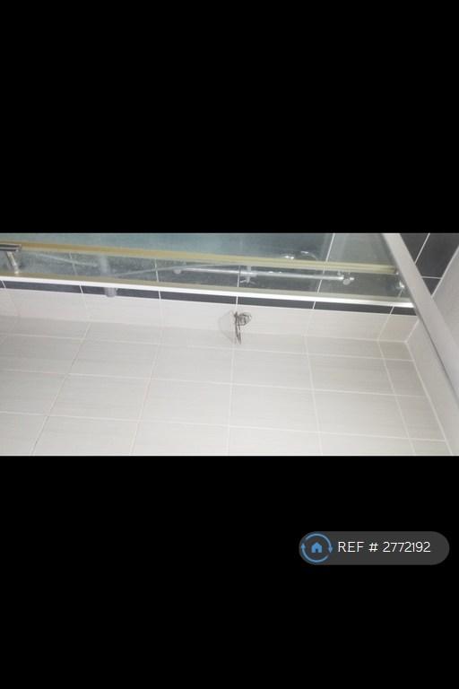 1st Floor Bathroom