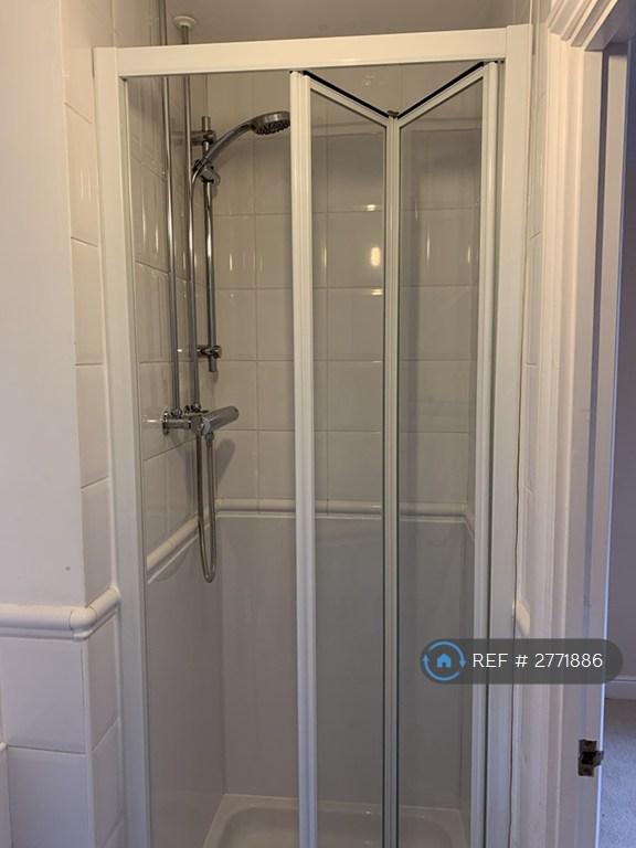 Main Double Bedroom/Ensuite