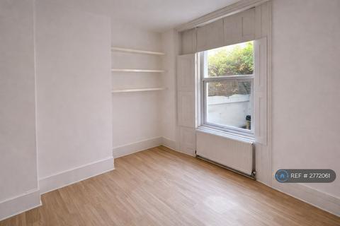 undefined, Dunlace Road, London, E5