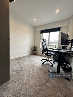 2 bedroom flat to rent, Croft House, London, NW9