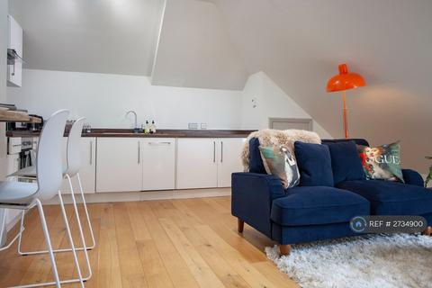 undefined, Cabot Mews, Bristol, BS2