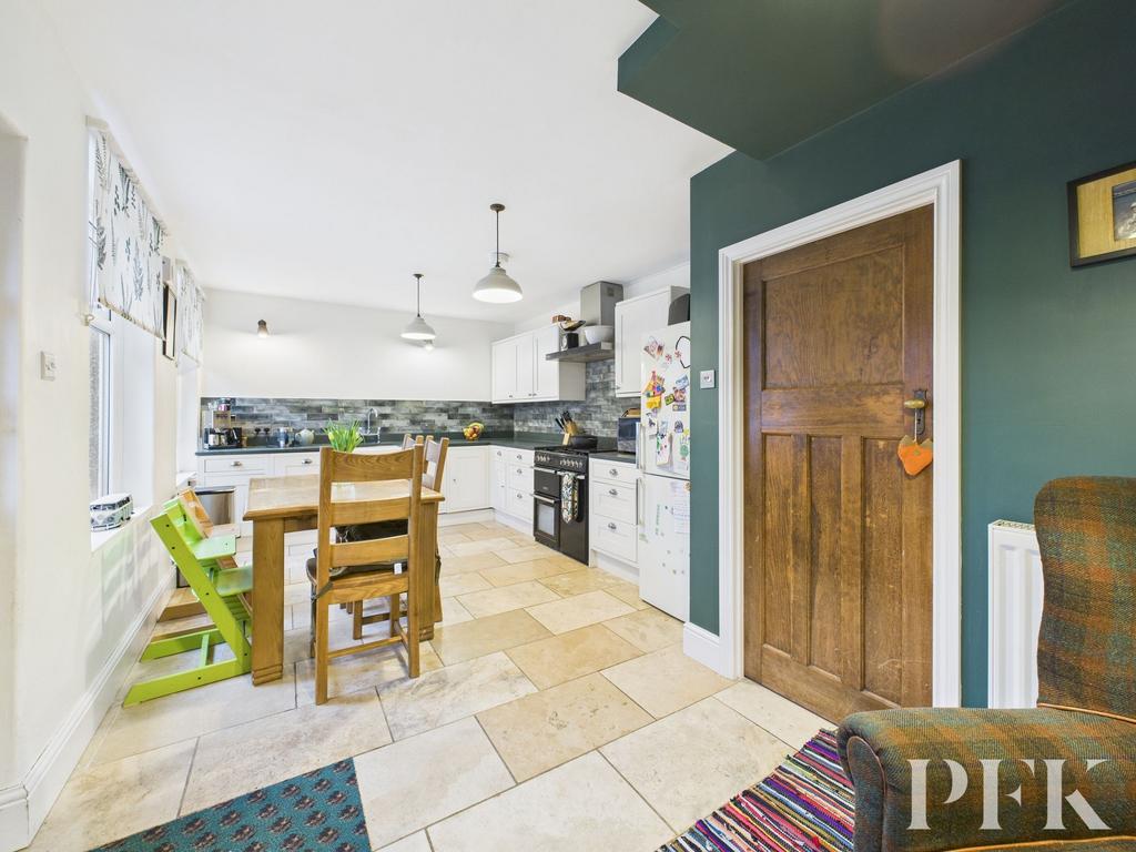 Kitchen / Dining