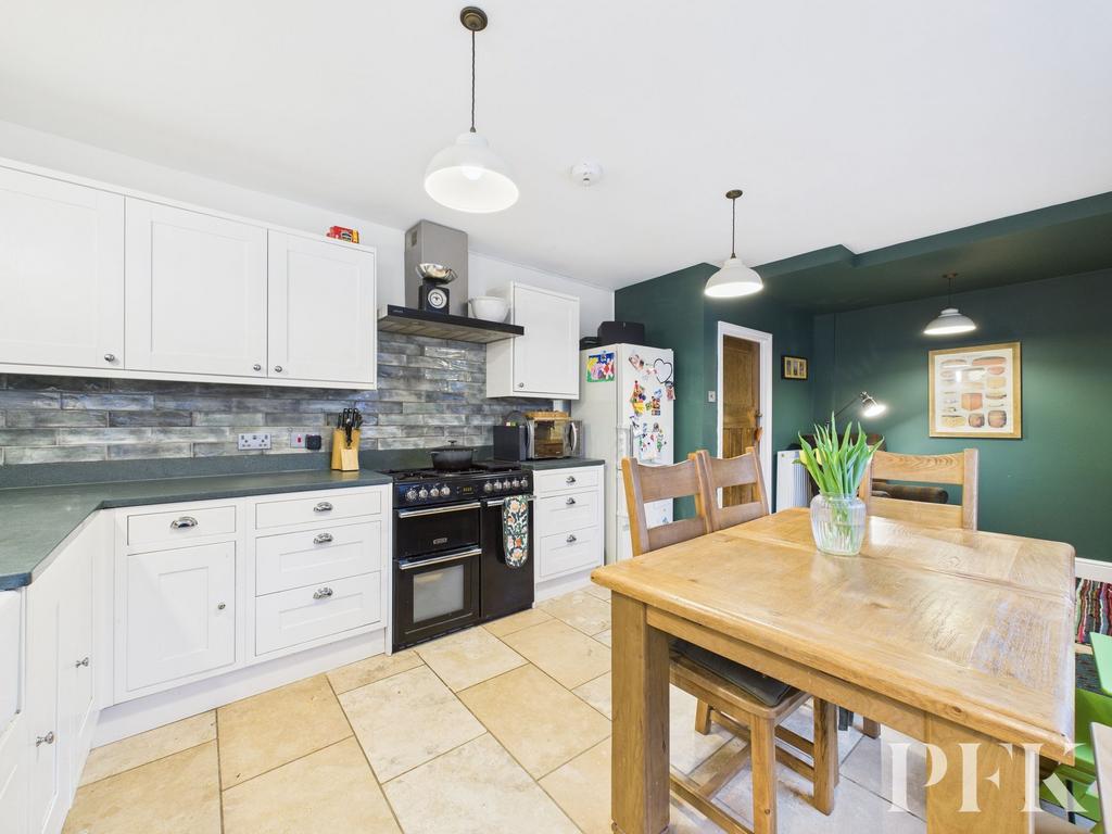 Kitchen / Dining