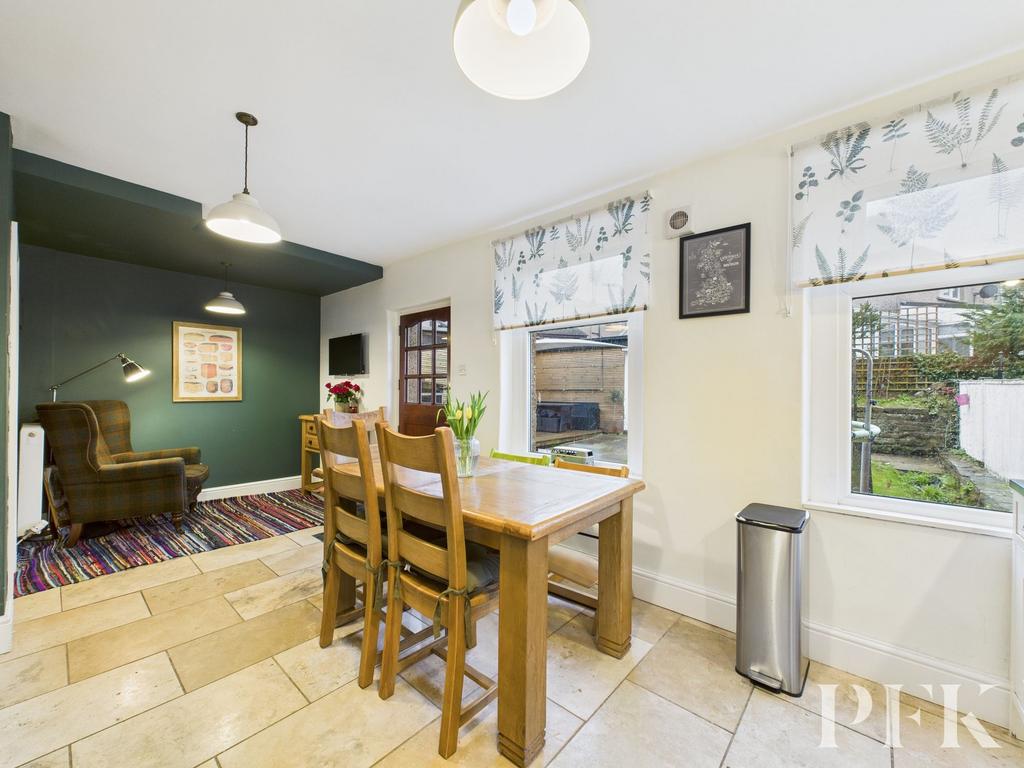 Kitchen / Dining