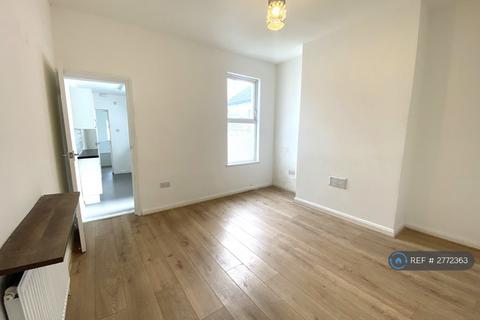 2 bedroom terraced house to rent, Berridge Road, Sheerness, ME12
