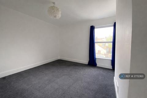 2 bedroom terraced house to rent, Berridge Road, Sheerness, ME12