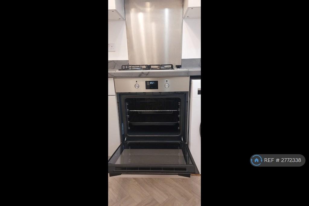 Oven