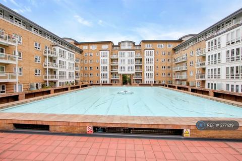 undefined, St. Davids Square, London, E14