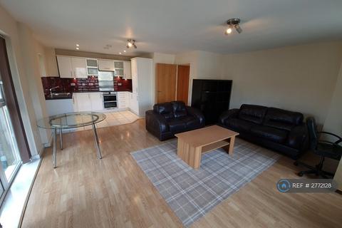 2 bedroom flat to rent, Lanadron Close, Isleworth, TW7