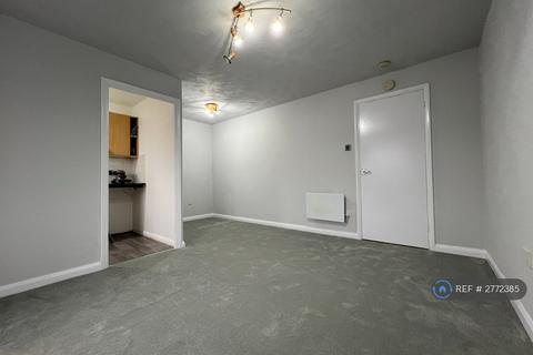 1 bedroom flat to rent, Alexander Court, Romford, RM7