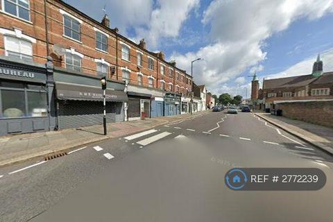 2 bedroom flat to rent, Helvi Court, London, N3
