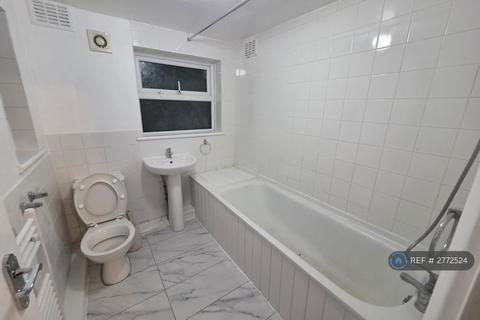undefined, Raynham Avenue, London, N18